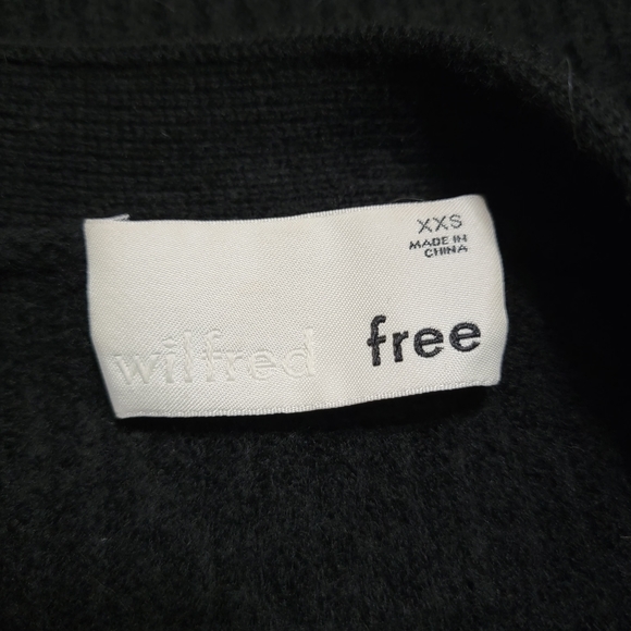 Aritzia Wilfred Free 100% Merino Wool Open Women's Cardigan in Black - Picture 9 of 13